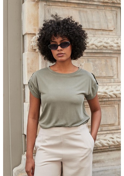 Jument Kadın Modal Penye Geniş Sıfır Yaka Düşük Omuzlu Apoletli Kısa Kol T-shirt Bluz-haki Haki Jument Kadın Modal Penye Geniş Sıfır Yaka Düşük Omuzlu Apoletli Kısa Kol T-shirt Bluz-haki Haki