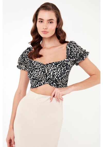 Lela Slim Fit Büzgü Detaylı Kalp Yaka Crop Bayan Bluz 5865601 Leopar