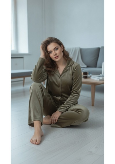 Estiva Kadın Önden Düğmeli Büyük Beden Kadife Pijama Takımı Haki