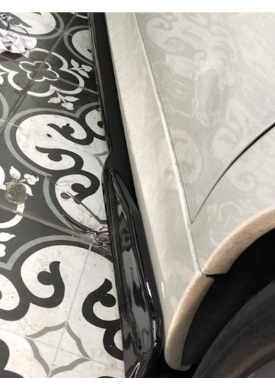 Bmw E90 Marşpiyel Lipi Flaplı Parlak  Siyah