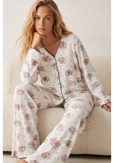 Siyah İnci Yumuşak Tuşe Kışlık Fitilli Pamuklu Örme Düğmeli Hırka Pijama Takım 8073 Pembe Büyük Çiçek Siyah İnci Yumuşak Tuşe Kışlık Fitilli Pamuklu Örme Düğmeli Hırka Pijama Takım 8073 Pembe Büyük Çiçek