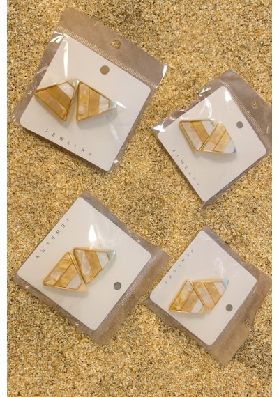 Şehrazat Handmade Çelik Üçgen Pramit Sedefli Gold Küpe Bej