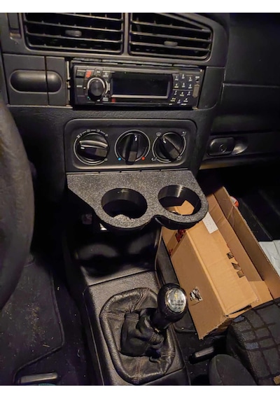 Volkswagen Golf Mk3 Bardaklık