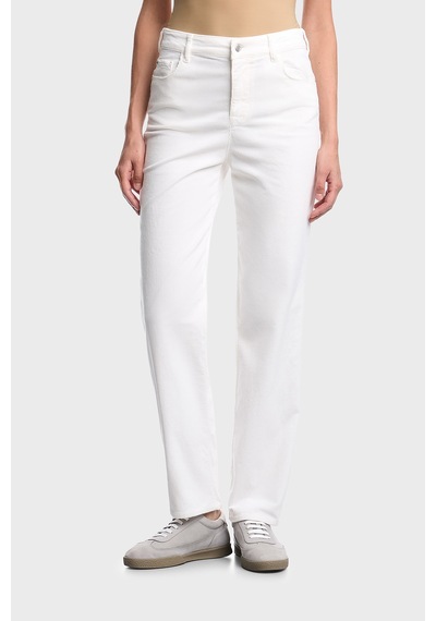 Emporio Armani Pamuklu Düğme Ve Fermuarlı Düz Paça Jeans Kadın Kot Pantolon Ew003498 Af17028 U0006 Beyaz Emporio Armani Pamuklu Düğme Ve Fermuarlı Düz Paça Jeans Kadın Kot Pantolon Ew003498 Af17028 U0006 Beyaz