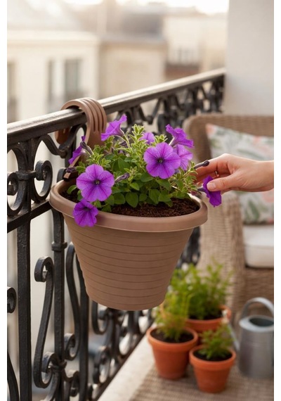 Omnipazar So-tom3 Tombik Askılı Balkon Saksı 3 Litre No: 3 Mocha