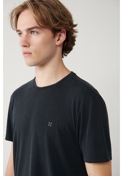 Avva Erkek Antrasit Soft Touch Bisiklet Yaka Regular Fit T-shirt B001031 Antrasit