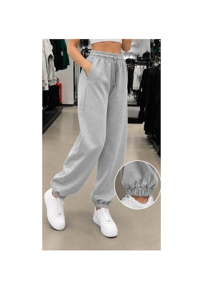 Modanida Kadın Gri Oversize Eşofman Altı İki İplik Paçası Lastikli Yüksek Bel Eşofman Gri Gri Modanida Kadın Gri Oversize Eşofman Altı İki İplik Paçası Lastikli Yüksek Bel Eşofman Gri Gri