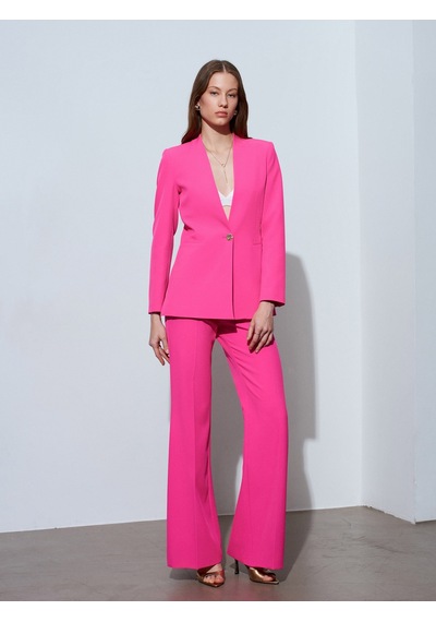 Dilvin 60807 Yakasız Vücuda Oturan Blazer-fuşya