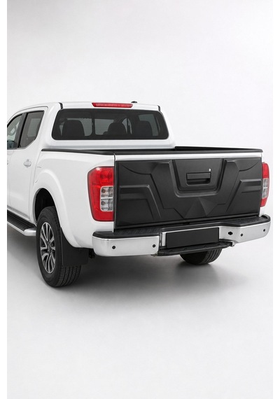 Nissan Navara 2015 Ve Sonrası Uyumlu Arka Bagaj Kapağı Kaplaması 1 Parça Abs Mat Siyah