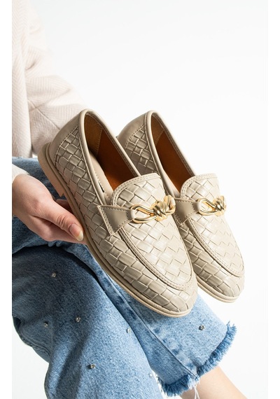 Lebibe Shoes Maby Kadın Bej Örgü Dokulu Zincir Detaylı Loafer Düz Ayakkabı Babet