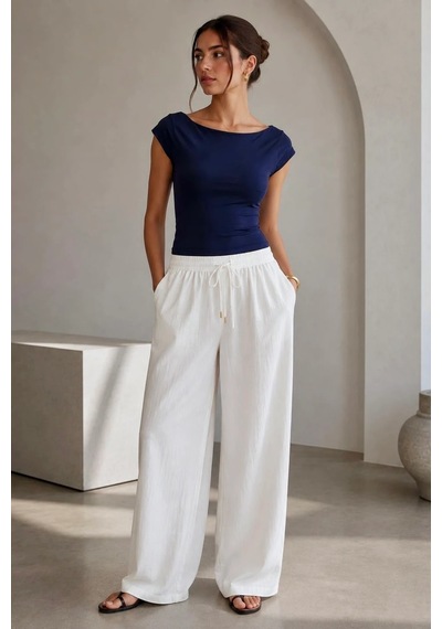 Bb Butik Basic Kadın Göğüs Destekli Soft Touch Body Bluz Kayık Yaka Sırt Dekolteli My3535 Lacivert Bb Butik Basic Kadın Göğüs Destekli Soft Touch Body Bluz Kayık Yaka Sırt Dekolteli My3535 Lacivert