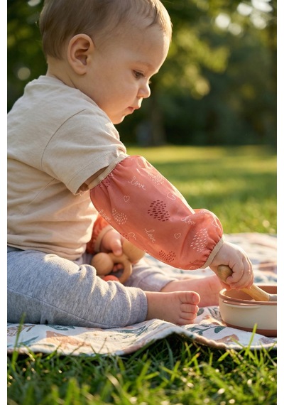 Sıvı Geçirmez Lastikli Bebek Mama Beslenme Kolluğu Seti Çocuk Aktivite Etkinlik Kol Kılıfı Love