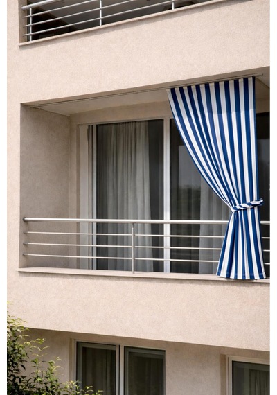 Kornişli Balkon Perdesi 300 Gr/m² Pamuklu Kumaş Bağcıklı Yan Ve Alt Sabitlemeli Dış Mekân Perdesi Mavi Beyaz Kornişli Balkon Perdesi 300 Gr/m² Pamuklu Kumaş Bağcıklı Yan Ve Alt Sabitlemeli Dış Mekân Perdesi Mavi Beyaz