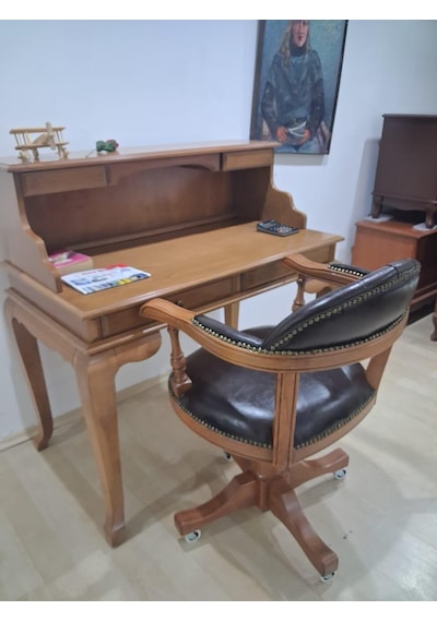 Çalışma Masa İlhm 90635 Klasik Takım Döner Sandalye Lüks Klasik Ceviz Renk Model Kahverengi Çalışma Masa İlhm 90635 Klasik Takım Döner Sandalye Lüks Klasik Ceviz Renk Model Kahverengi