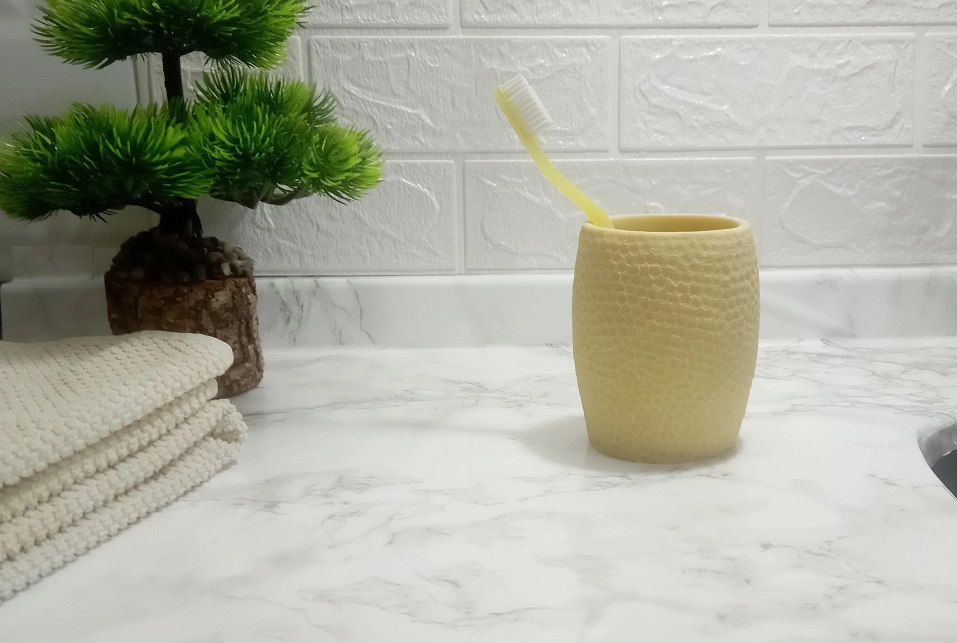 2 Adet Diş Fırçalık,macunluk Sarı Petek Desenli Poliresin 8x8x10cm 400ml Banyo Seti Çok Renkli