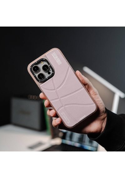 Apple Uyumlu iPhone 15 Pro Max Kılıf Magsafe Şarj Özellikli Youngkit Backboard Serisi Leather Siyah