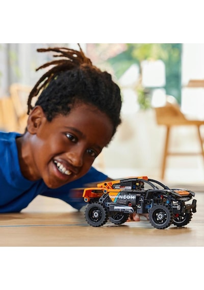 LEGO® Technic NEOM McLaren Extreme E Race Car 42166 7+ Yaratıcı Oyuncak Yapım Seti - 252 Parça