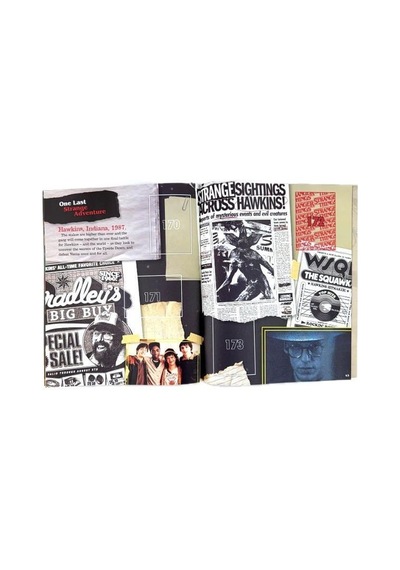 Panini Stranger Things Çıkartma Albümü 48 Sayfa 200 Sticker Serisi Posterli Yapıştırma Albüm