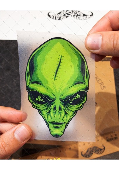 Msl142 Merhaba Dunyali Yazili Alien Sticker
