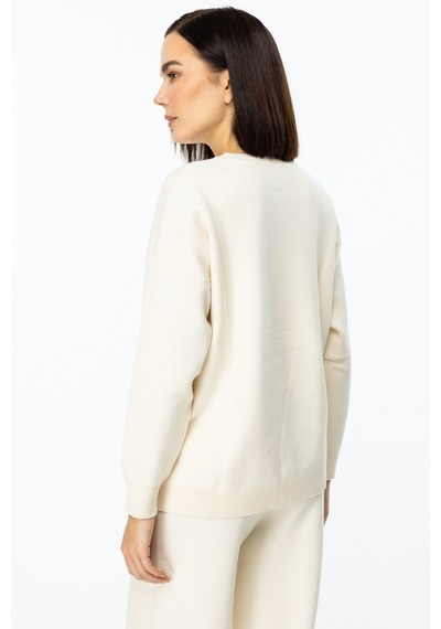 On Kadın Oversize Uzun Kol Minimalist Kazak - Günlük Kullanım İçin İdeal Krem