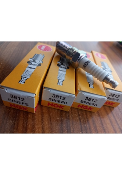 MERCEDES W123 W124 W201 M102 BUJİ 4 ADET NGK