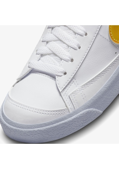 Nike Blazer Mid Fj4670-100 Kadın Spor Ayakkabısı Beyaz