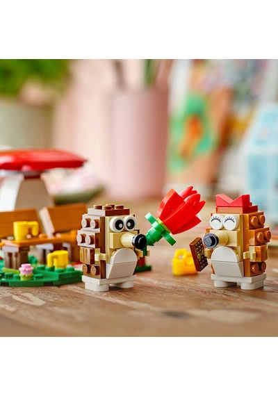 LEGO® Kirpi Pikniği 40711 – 8 Yaş ve Üzeri Çocuklar İçin Mantar Modeliive Hayvan Figürü İçeren Oyuncak Yapım Seti (166 Parça)