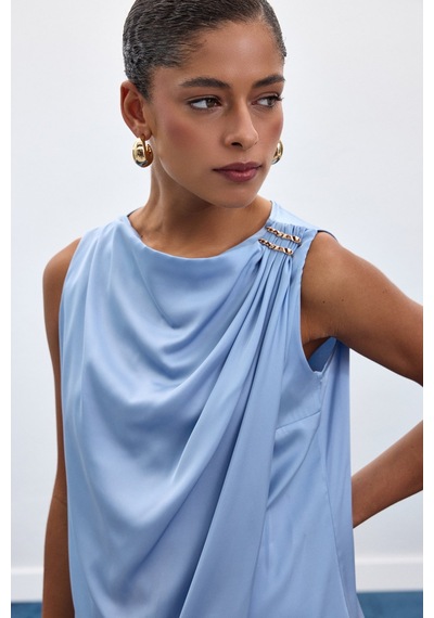 Sateen Aksesuar Detaylı Kolsuz Bluz - Bebe Mavi-136915 Bebe Mavi
