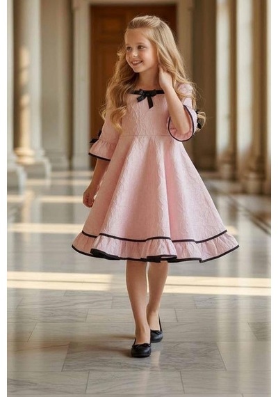 Riccotarz Kız Çocuk Kare Yaka Üzeri Kabartma Papatya Desenli Eteği Fırfırlı İspanyol Kol Pembe Elbise Pembe Riccotarz Kız Çocuk Kare Yaka Üzeri Kabartma Papatya Desenli Eteği Fırfırlı İspanyol Kol Pembe Elbise Pembe