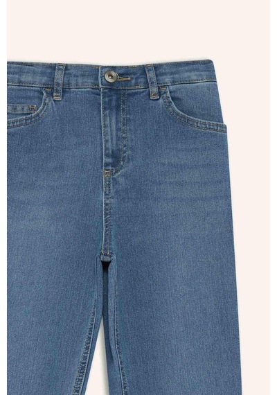 Defacto Erkek Çocuk Straight Fit Düz Paça Jean Pantolon F0455a825aunm28 Mavi Defacto Erkek Çocuk Straight Fit Düz Paça Jean Pantolon F0455a825aunm28 Mavi