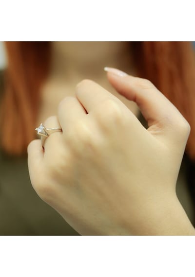 Lova F Renk 0,32 Karat Pırlanta Tektaş Yüzük - Hrd - 1020042