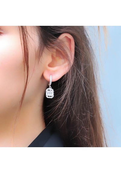 Starlight Diamond Zirkon Taş Ortası 3 Baget Pırlanta Montür Gümüş Küpe