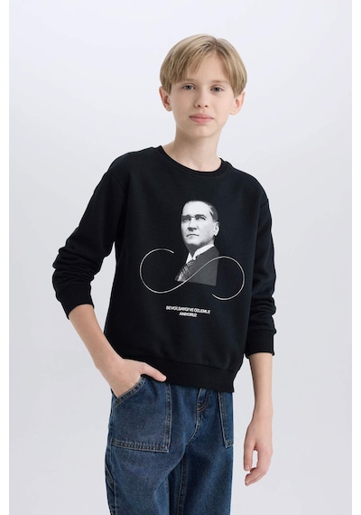 DeFacto Erkek Çocuk Bisiklet Yaka Atatürk Baskılı Sweatshirt D8201A824WNBK81 DeFacto Erkek Çocuk Bisiklet Yaka Atatürk Baskılı Sweatshirt D8201A824WNBK81