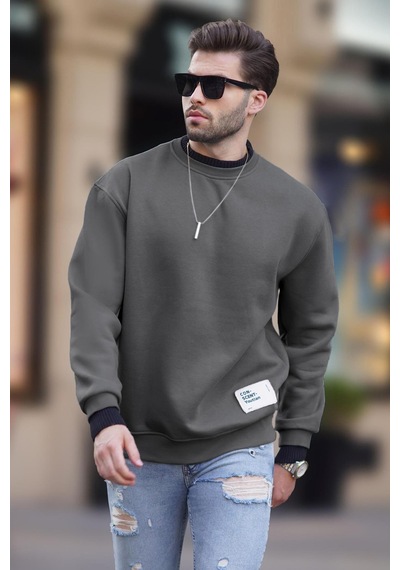 Madmext Füme Bisiklet Yaka Oversize Şardonlu Arma Detaylı Erkek Sweatshirt 7043 Füme