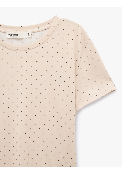 Koton Rahat Kalıp Bisiklet Yaka Kısa Kollu Puantiyeli Pijama Üstü Beyaz Desenli 7wlk40107mk Koton Rahat Kalıp Bisiklet Yaka Kısa Kollu Puantiyeli Pijama Üstü Beyaz Desenli 7wlk40107mk