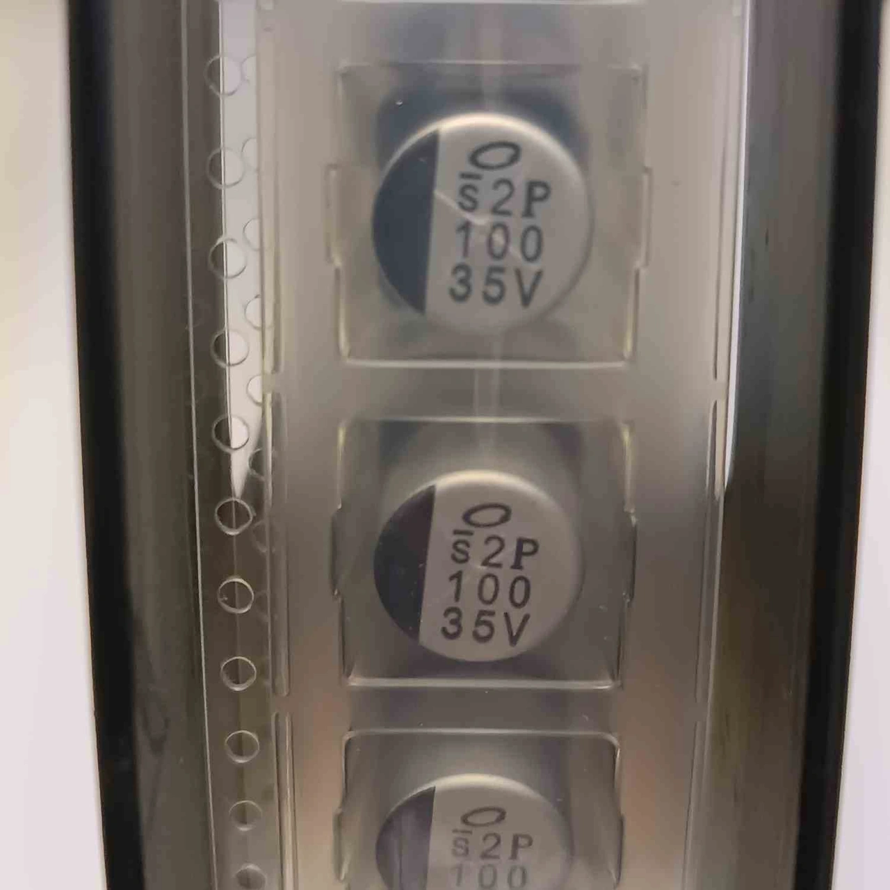 Uux1v101mnqam0gs 100mf 35v 10x10 Nıchıcon Smd Kondansatör 67 Adet