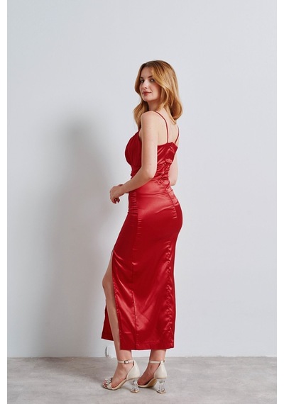 Rabia Çelik Kadın Kırmızı Ince Askılı Yırtmaçlı Saten Midi Abiye Elbisesi Kırmızı Kırmızı Rabia Çelik Kadın Kırmızı Ince Askılı Yırtmaçlı Saten Midi Abiye Elbisesi Kırmızı Kırmızı