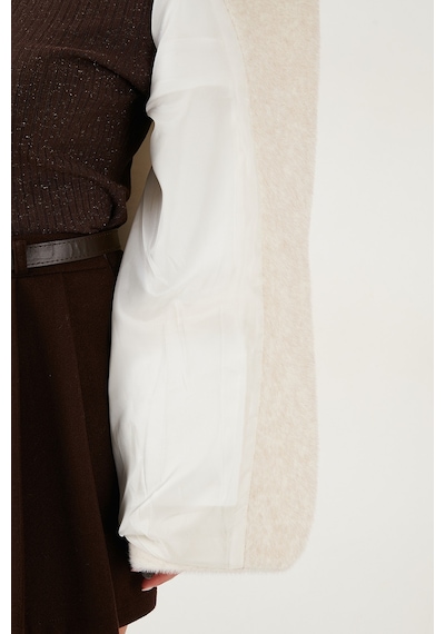 Lela Regular Fit Astarlı Kemer Detaylı Peluş Dokulu Bayan Ceket 6839490 Beyaz