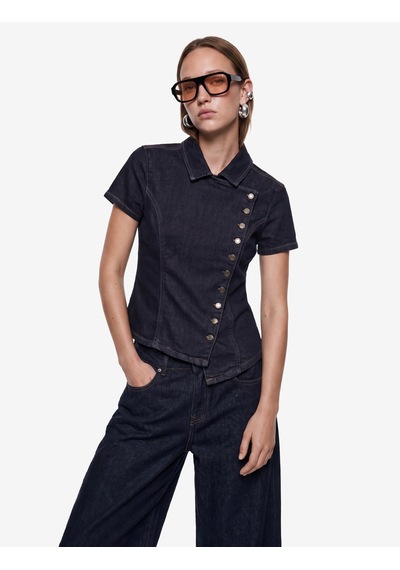 Koton Slim Fit Pamuklu Klasik Yaka Kısa Kollu Asimetrik Kesim Düğmeli Denim Bluz Koyu İndigo 7wal30005md Dark Indigo