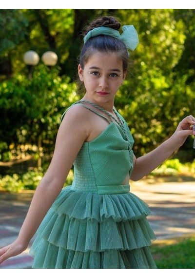 Zekids Kız Çocuk Simli Önü Pencere Detaylı Kısa Kat Kat Tasarım Abiye-15758 Yeşil