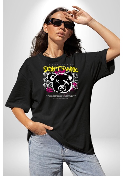 Panik Yok Teddy Pamuklu Bisiklet Yaka Unisex Oversize Boyfriend Dijital Baskılı Siyah T-shirt Siyah Panik Yok Teddy Pamuklu Bisiklet Yaka Unisex Oversize Boyfriend Dijital Baskılı Siyah T-shirt Siyah