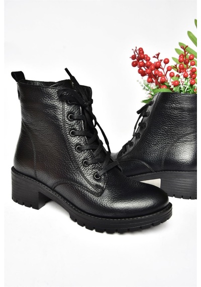 Fox Shoes R555054103 Siyah Hakiki Deri Alçak Tabanlı Kadın Postal Bot Siyah