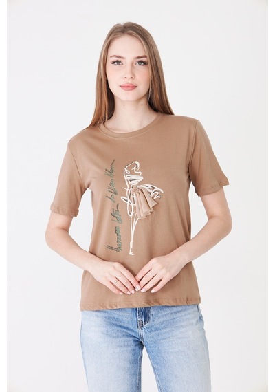 Sortie Collection Eteği Tül Detaylı Silüet Baskılı Basic Tshirt Kapiçino Açık Kahverengi Sortie Collection Eteği Tül Detaylı Silüet Baskılı Basic Tshirt Kapiçino Açık Kahverengi