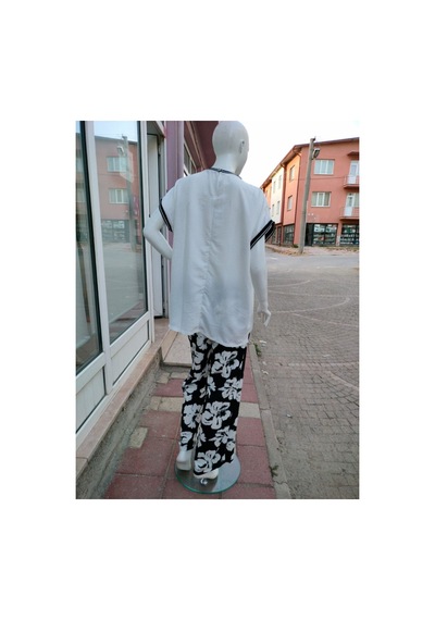 Çınar Boutique Gül Broşlu Büyük Beden Tshirt-ekru - 44 Ekru Ekru