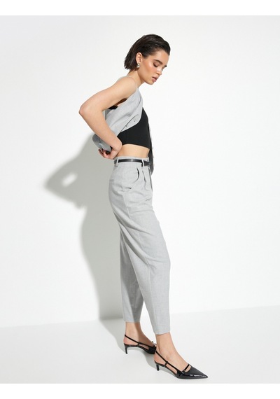 Koton Culotte Pantolon Kemerli Yüksek Bel Cep Detaylı Viskon Karışımlı Gri 4sak40179pw 4SAK40179PW023 Gri Koton Culotte Pantolon Kemerli Yüksek Bel Cep Detaylı Viskon Karışımlı Gri 4sak40179pw 4SAK40179PW023 Gri