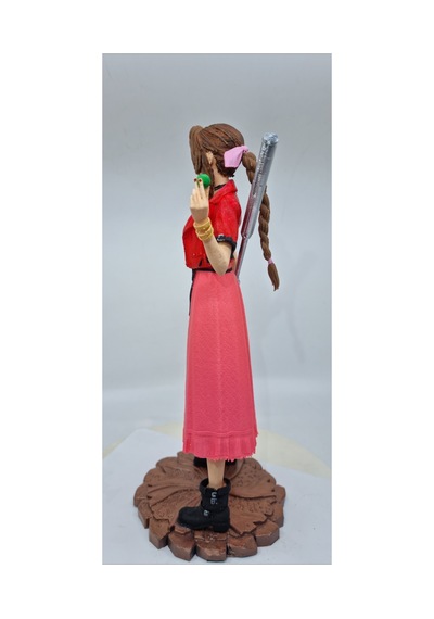Final Fantasy Aerith Gainsborough Figür 30 Cm