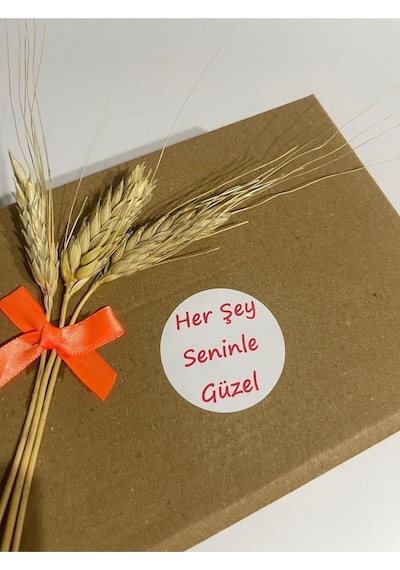 Herşey Seninle Güzel Kırmızı Yazılı Yuvarlak Yapışkanlı Etiket 5x5 Cm 100 Adet