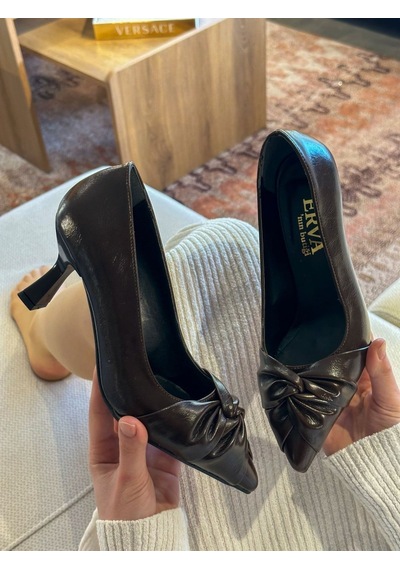 Ervanın Butiği Kahve Kırışık Deri Crossbow Fiyonk Detay Kadın Stiletto-6074