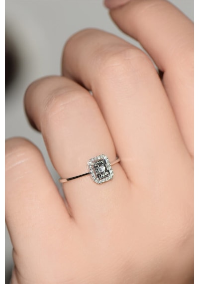 Modern Tasarım 0.09 Ct Baget Pırlanta Yüzük