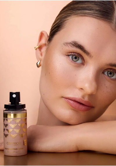 Catrice Wonder Woman Işıltılı Makyaj Sabitleyici Sprey 50ml Pudra Çok Renkli